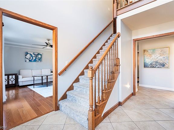 4th image of 195 Willowbend Dr