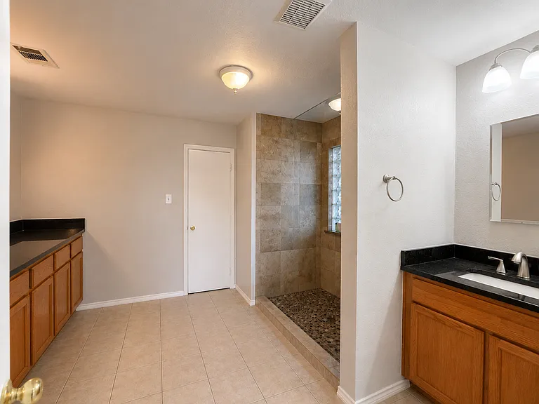 9324 Chesapeake Ln — Photo 13