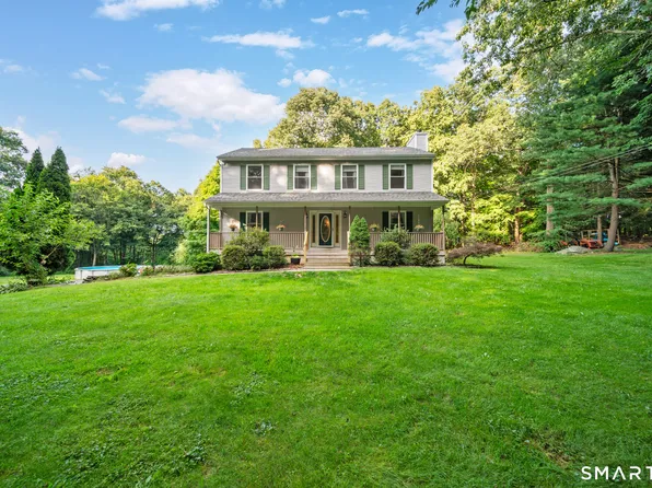 1 Lake Drive, Oxford, CT 06478