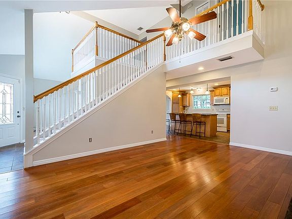 4th image of 5240 S Lake Burkett Ln