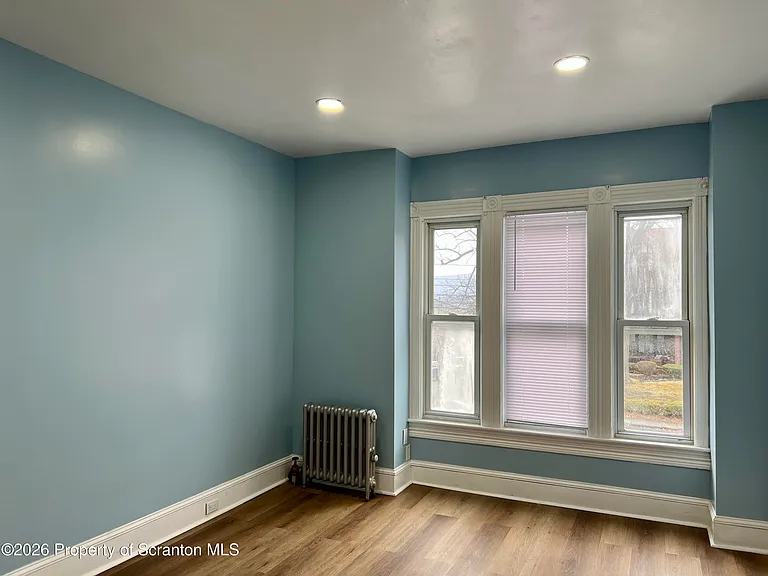 1528 Wyoming Ave — Photo 5