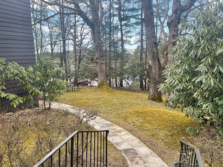 640 Morningside Dr — Photo 10