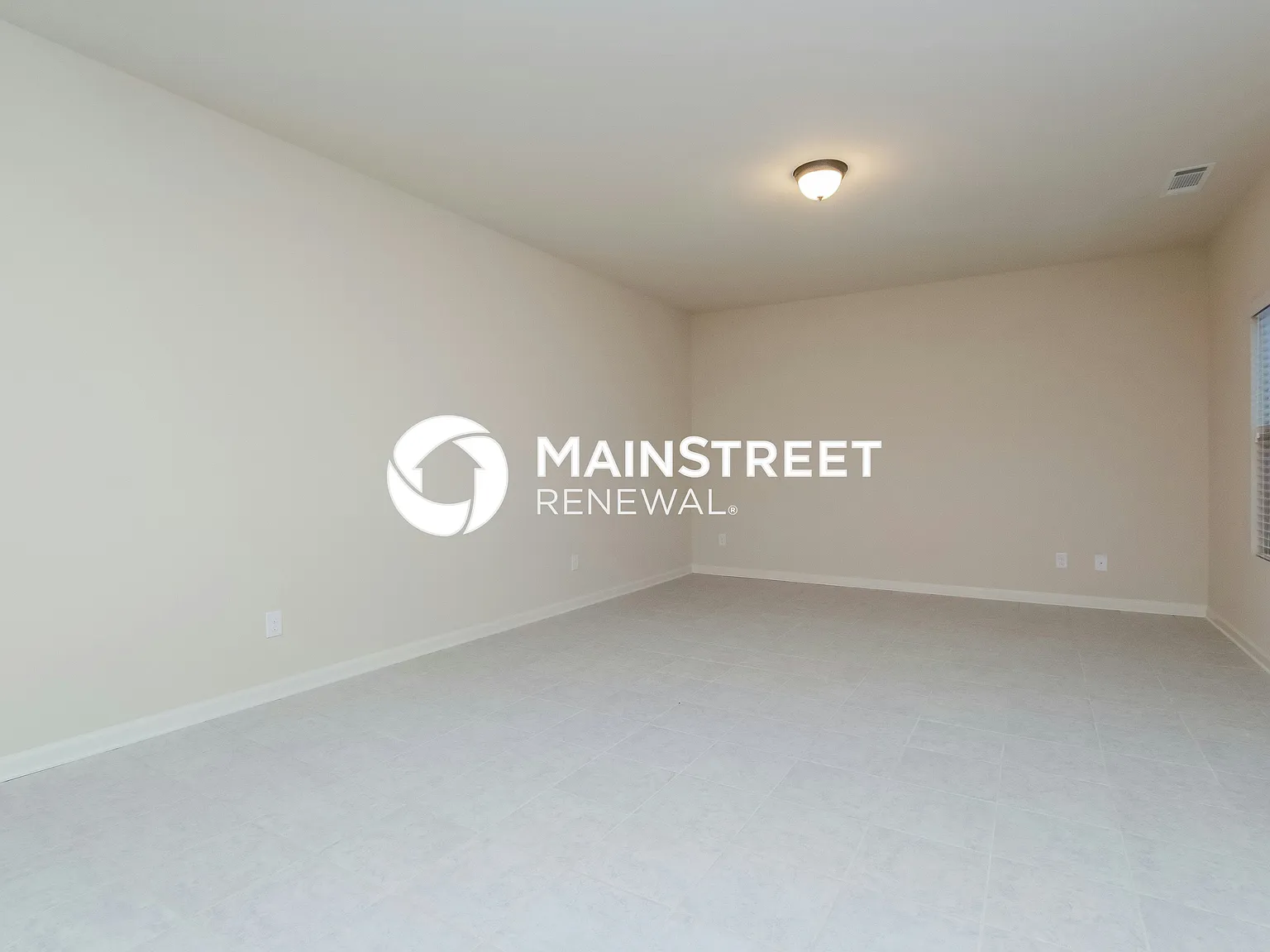 635 Independence Ave — Photo 3