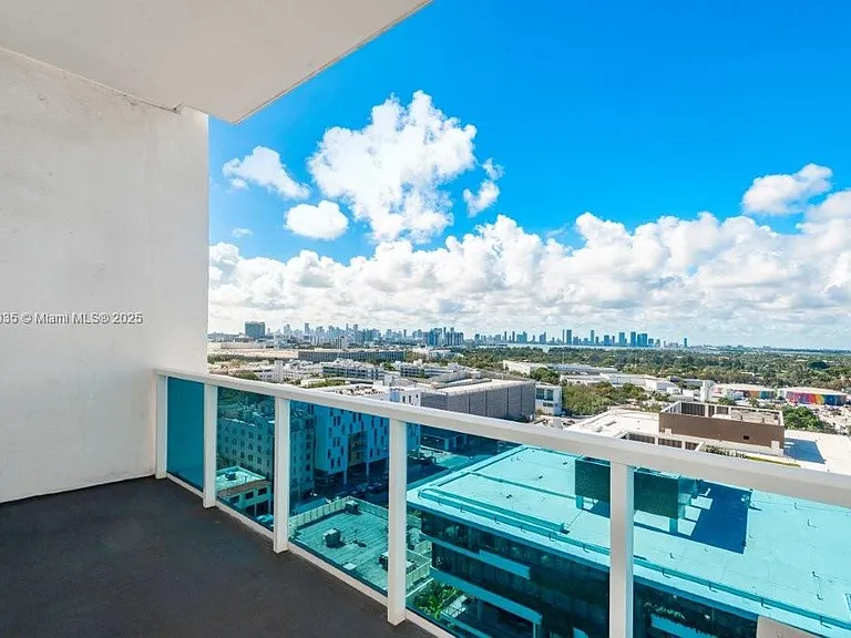 2301 Collins Ave #1629 — Photo 22