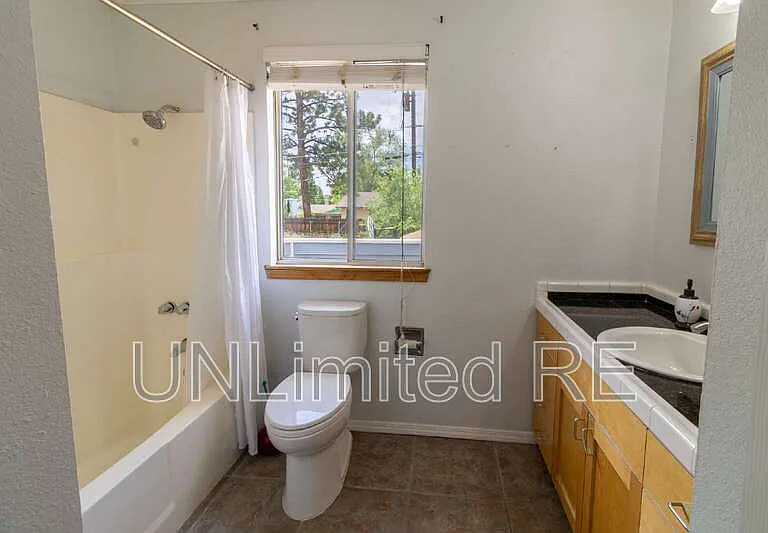 3565 N Manor Rd — Photo 9