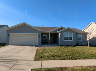 2281 Boulder Dr, Normal, IL 61761