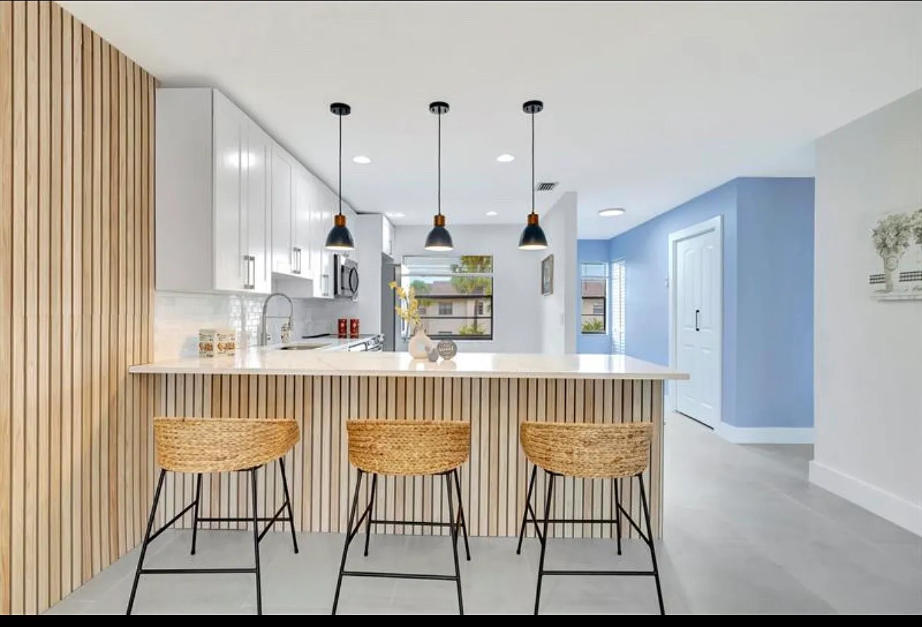 7898 Eastlake Dr — Photo 4
