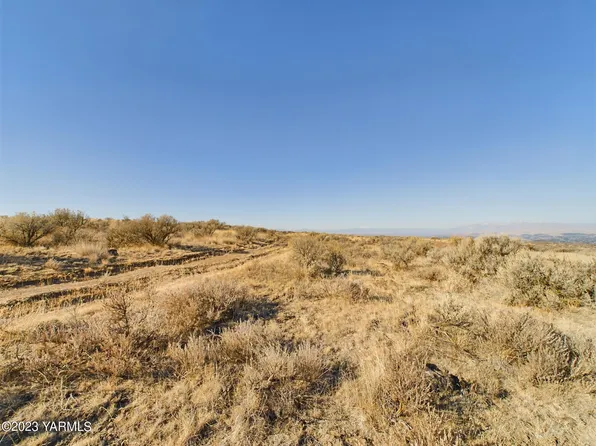 Short Plat 82 105 Ave Lot 3, Yakima, WA 98901