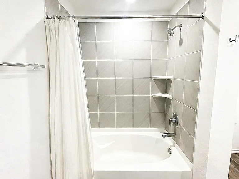 5330 Castlebury Meadows Dr — Photo 14
