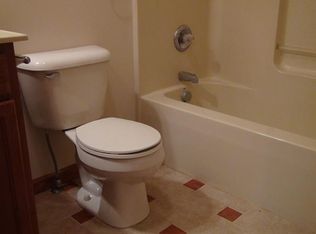 423 Mallard Ln, Bushkill, PA 18324