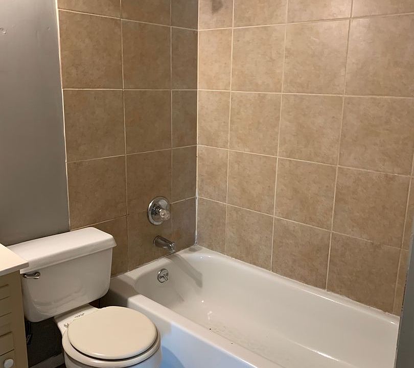 1st image of 2712 W Nichols St