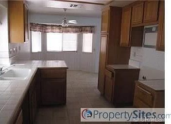 5th image of 13720 Yale Ct