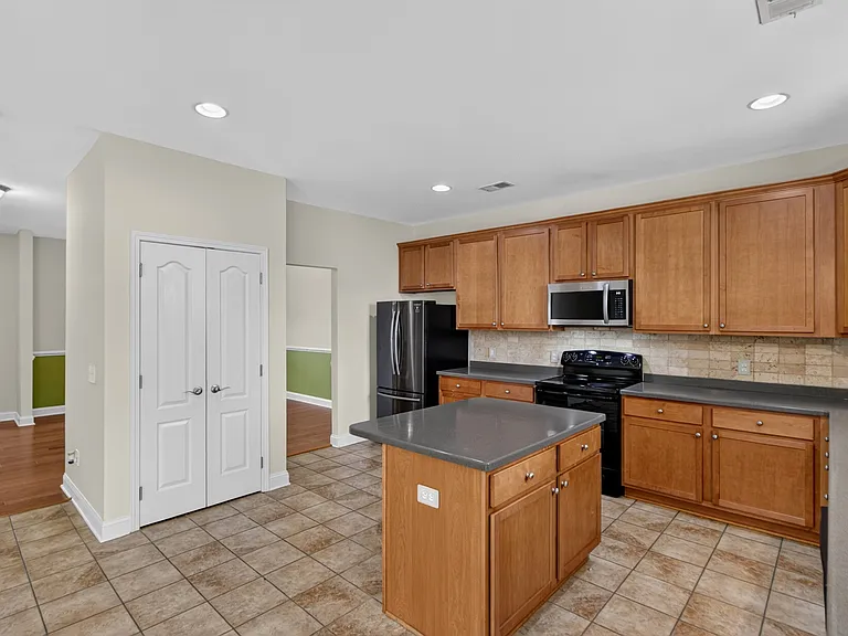 152 Spindle Way — Photo 3