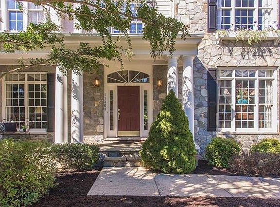 3rd image of 11600 Forest Hill Ct