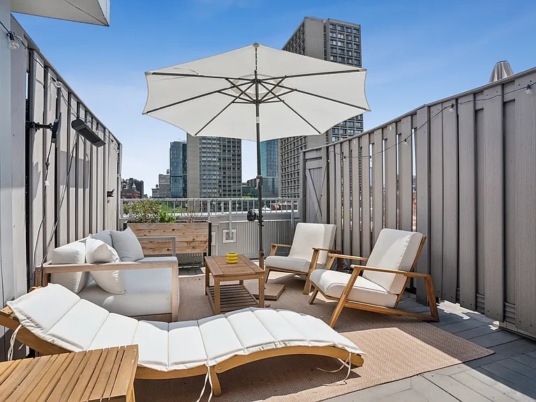 184 Thompson St #6A — Photo 3