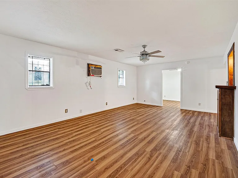 7426 Miley St — Photo 12
