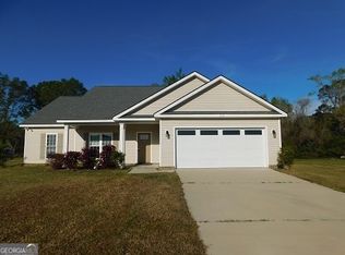 217 Fallen Leaf Dr, Brooklet, GA 30415