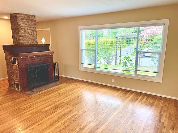 2nd image of 540 Du Franc Ave