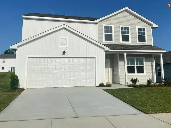1612 Garden Passage Dr, Raleigh, NC 27604