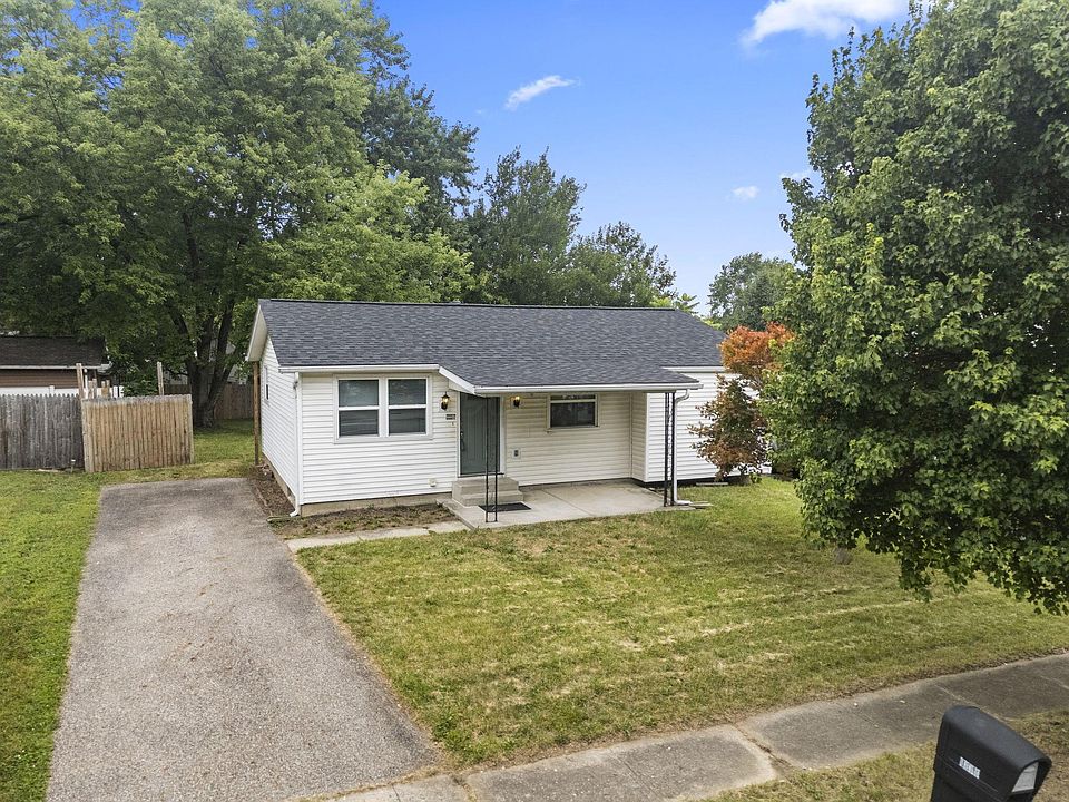 1st image of 1679 Woodhurst Ct