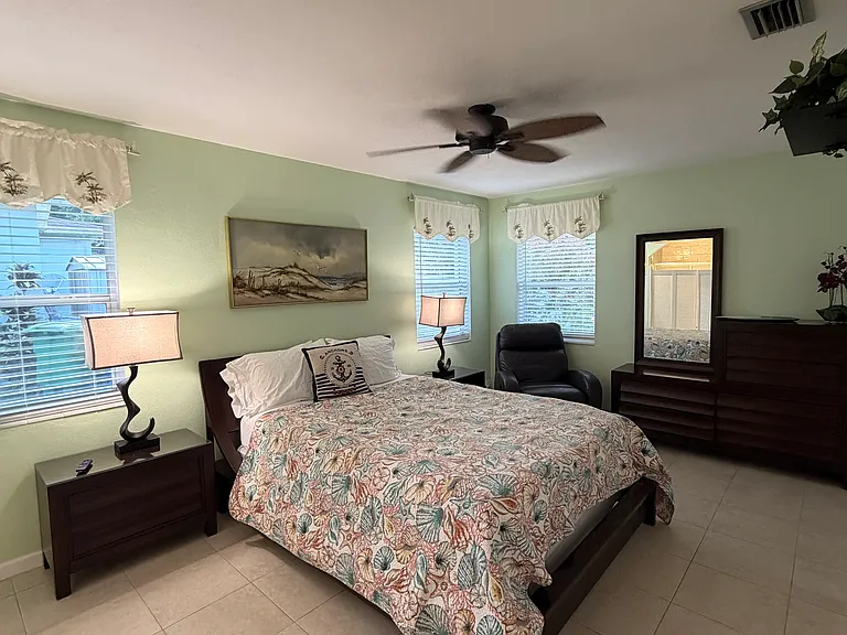 1708 E Crawford Cir — Photo 6