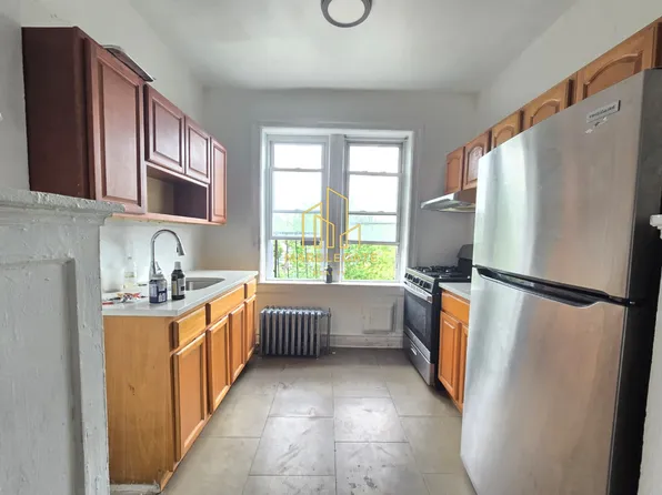 110-112 Lincoln St, East Orange, NJ