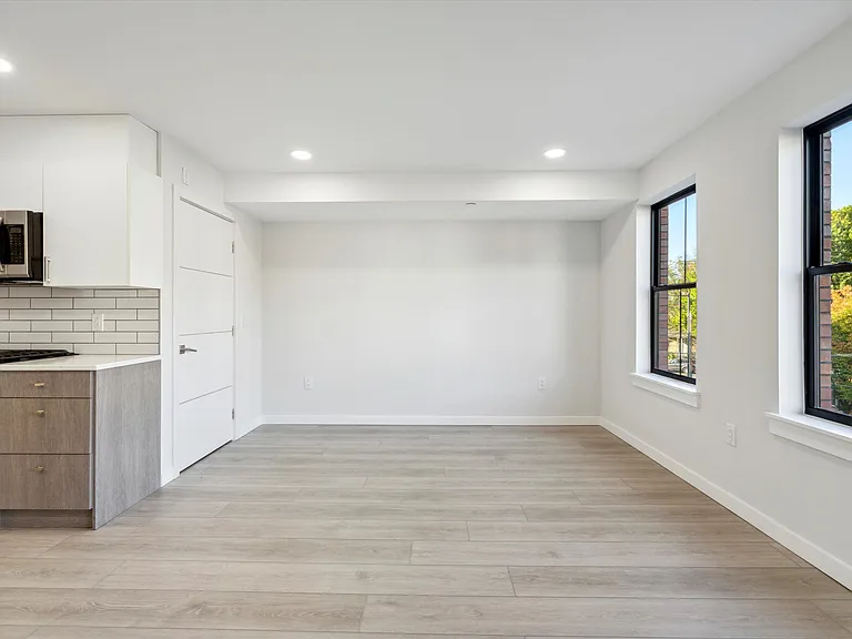 3804 Lancaster Ave #303 — Photo 2