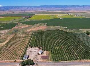 1410 Stephenson Rd, Wapato, WA 98951