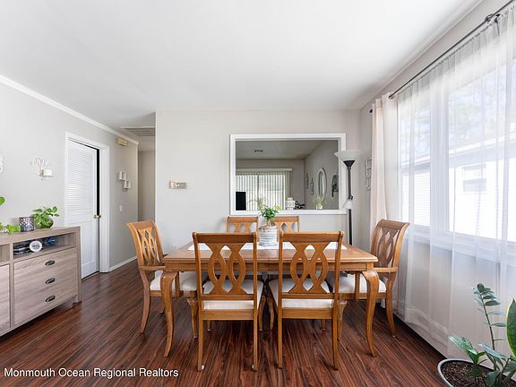 5th image of 19 Lumsden St