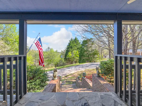 108 Dodge Ln, Lakemont, GA 30552