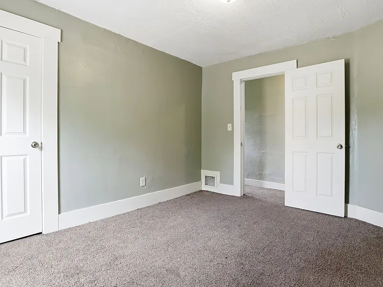 511 Edgewood Ave — Photo 15