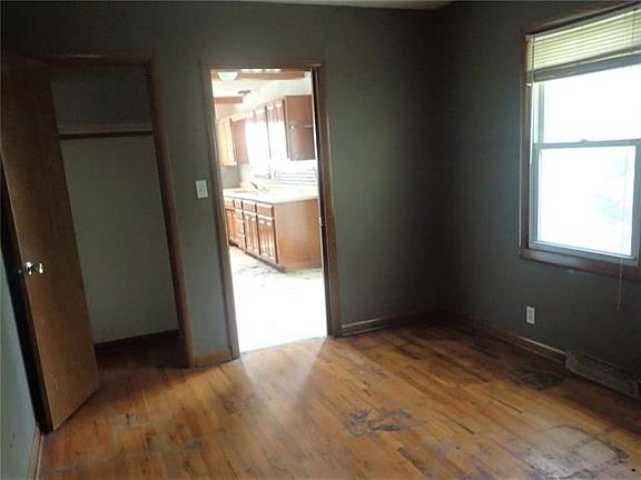 3rd image of 2631 Belle Crest Dr