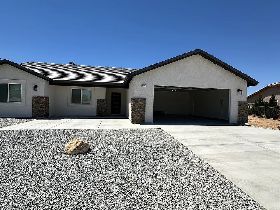 13074 3rd Ave