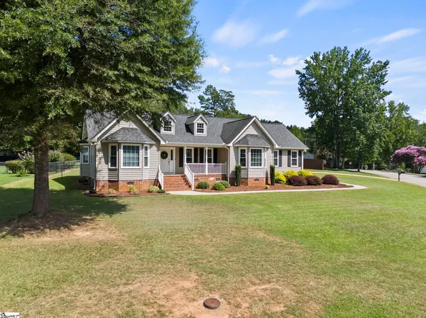 6 Brendle Dr, Simpsonville, SC 29681