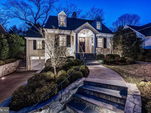 2366 N Oakland St, Arlington, VA 22207