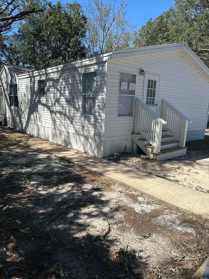 Wake Up to Water Views in Niceville! 3-Bedroom/ 2 Bath Home — Photo 2