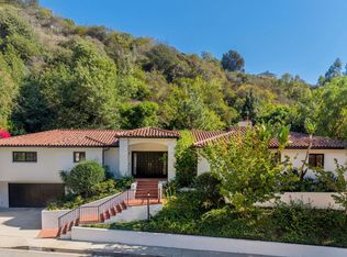 1132 Chantilly Rd, Los Angeles, CA 90077