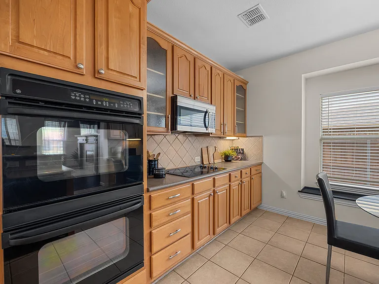 9720 Zembriski Dr — Photo 12