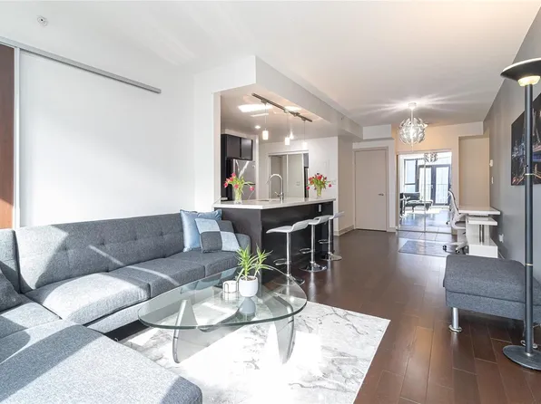 760 Johnson St #204, Victoria, BC V8W 0A4