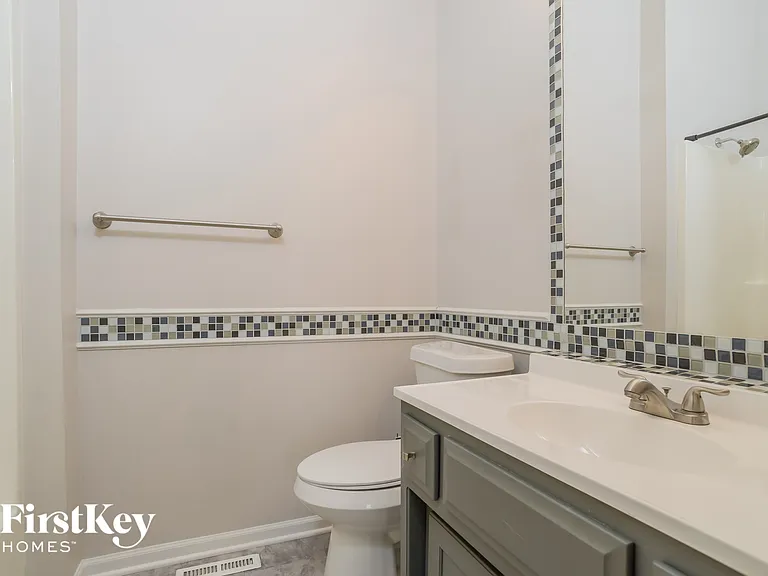 1106 Park Dr — Photo 12