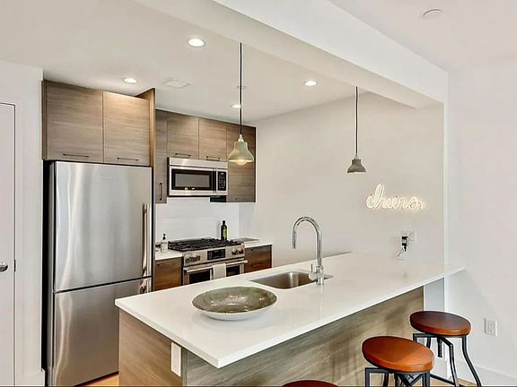 3rd image of 241 Atlantic Ave APT 10F
