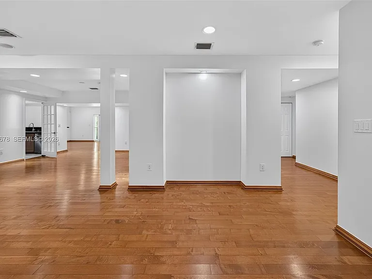 1237 Aduana Ave — Photo 20