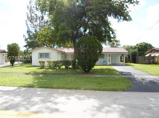 4664 NW 1st St, Plantation, FL 33317