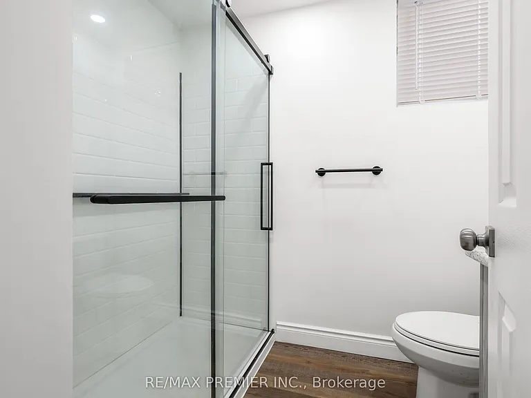 45 Roughley St #UPPER — Photo 24
