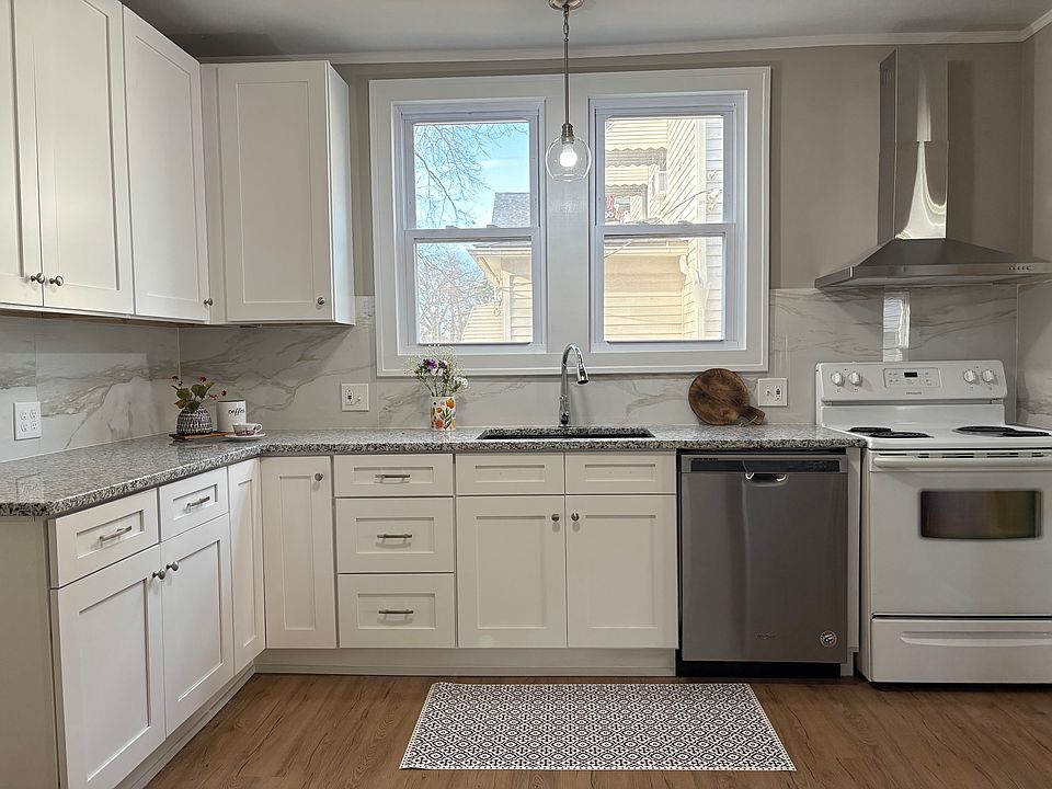 1st image of 2210 W 101st St #1