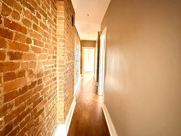 412 W Frederick St — Photo 13