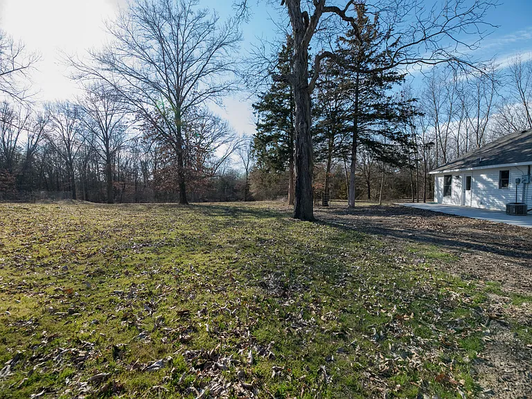7900 E Saint Charles Rd — Photo 25