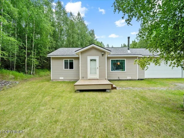 15656 W Sun Dr, Wasilla, AK 99623