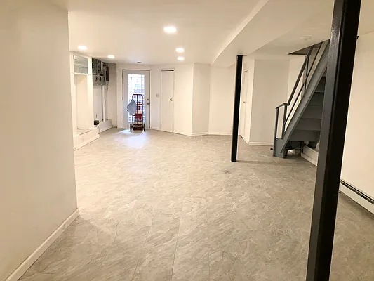 Rented by Highline Residential | media 21