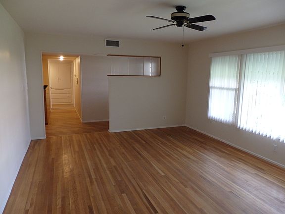 Gordon Living Room 2_10302015